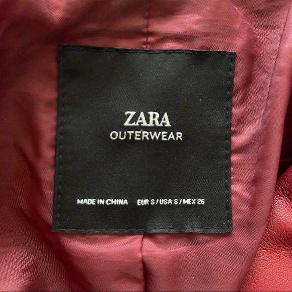 ❌SOLD❌ 𝅺zara Vegan / faux leather red motto biker jacket size small - Picture 5 of 8